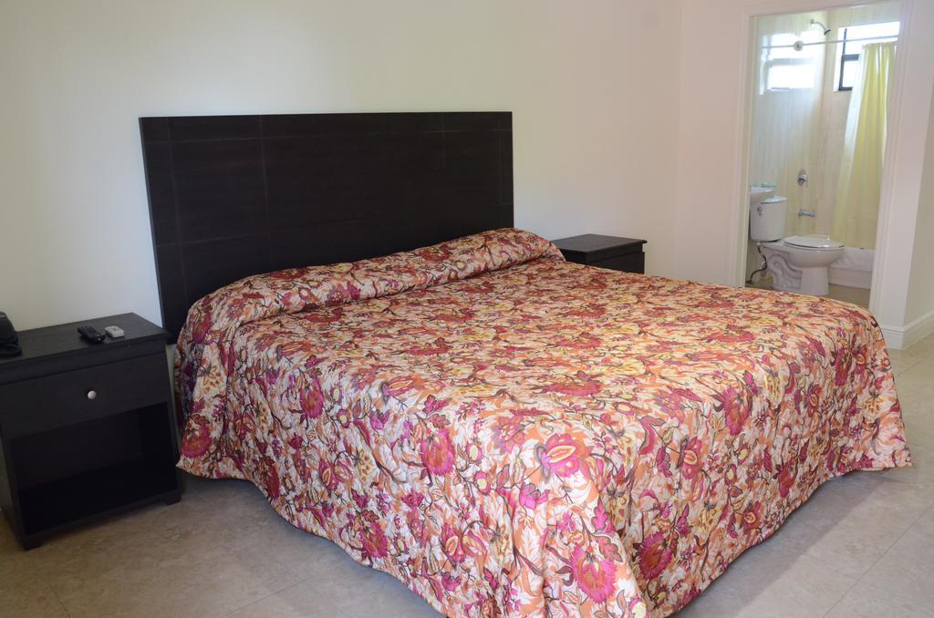 Carl'S El Padre Motel ไมอามี ภายนอก รูปภาพ